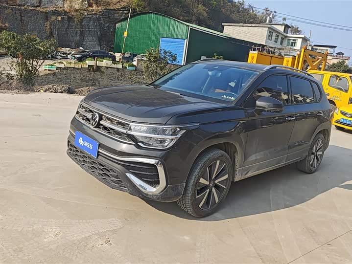 Фото 1 - Volkswagen Tharu