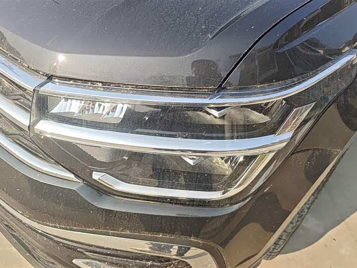 Фото 5 - Volkswagen Tharu