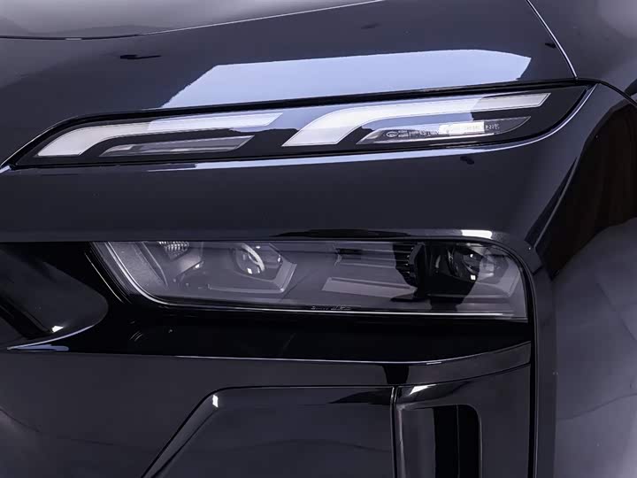 Фото 4 - BMW 7 Series