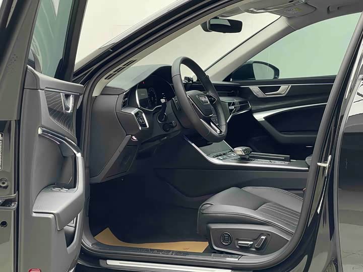 Фото 6 - Audi A6L