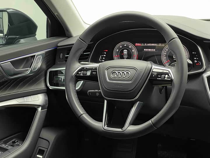 Фото 8 - Audi A6L