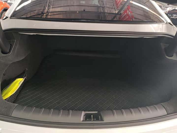 Фото 4 - Zeekr 007