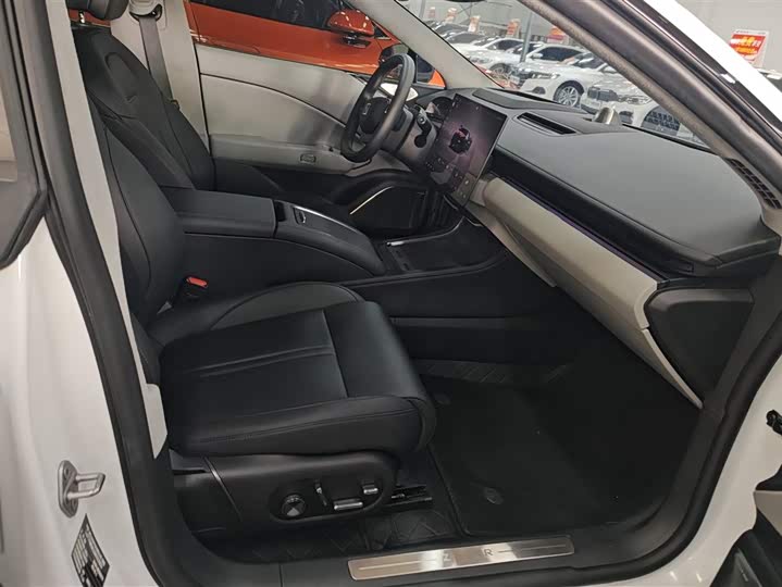 Фото 8 - Zeekr 007