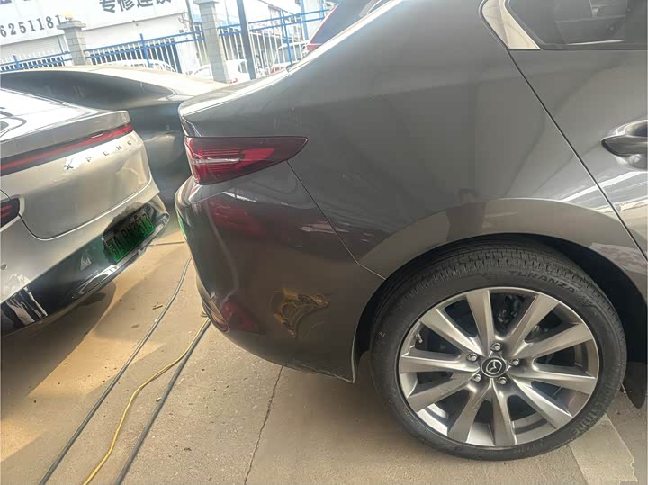 Фото 5 - Mazda 3 (Axela)