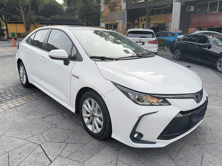 Фото 4 - Toyota Corolla