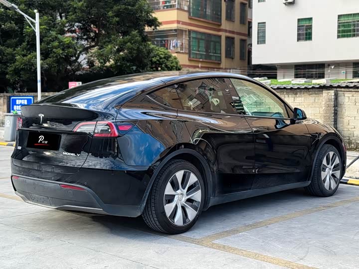 Фото 5 - Tesla Model Y