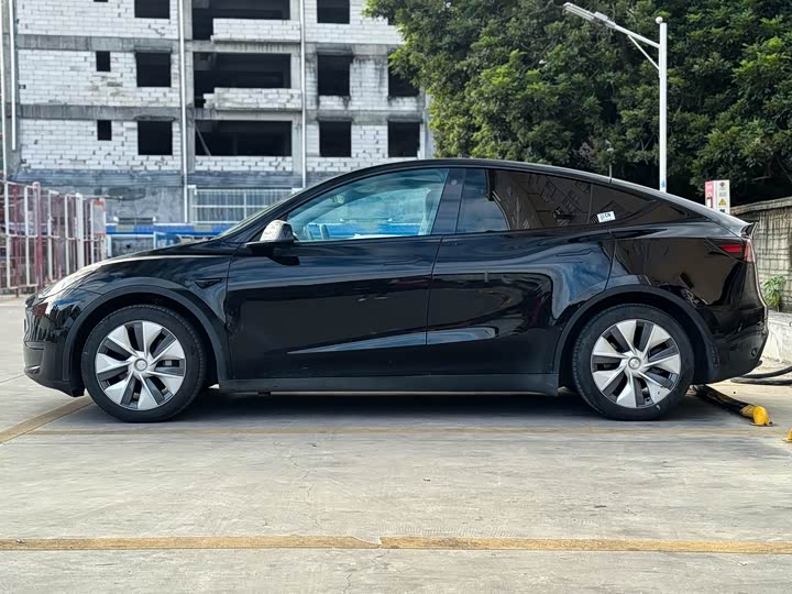 Фото 6 - Tesla Model Y