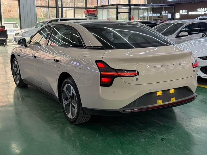 Фото 5 - XPeng Mona M03