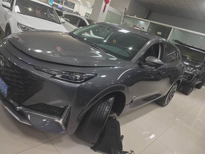 Фото 1 - Changan UNI-K