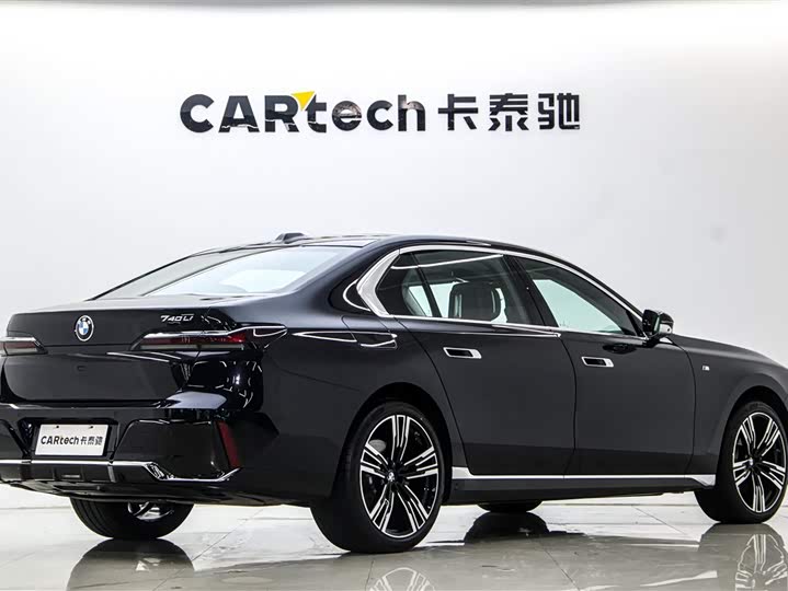 Фото 4 - BMW 7 Series