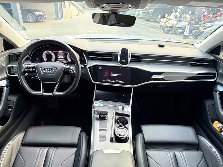 Фото 5 - Audi A7