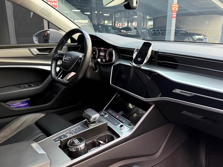 Фото 7 - Audi A7