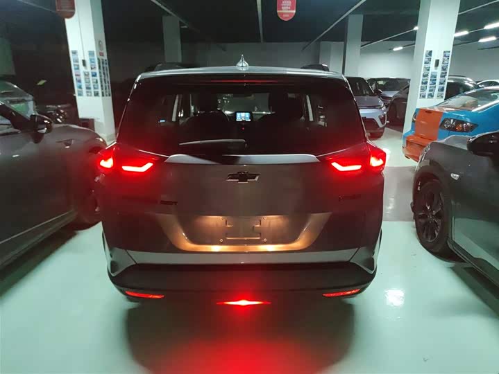 Фото 6 - Chevrolet Orlando