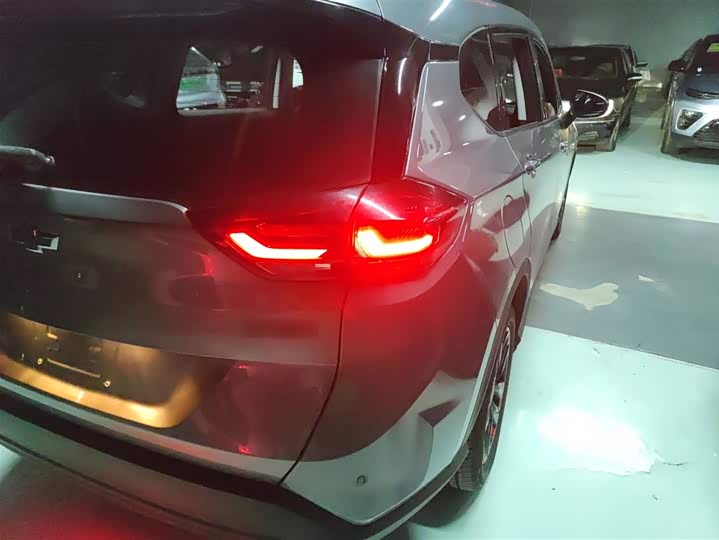 Фото 8 - Chevrolet Orlando