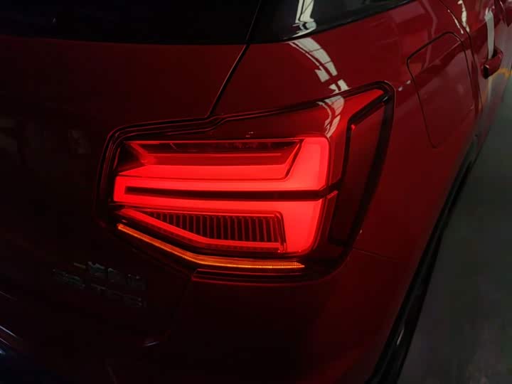 Фото 8 - Audi Q2L