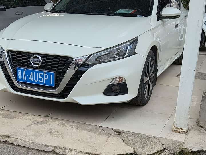 Фото 1 - Nissan Teana