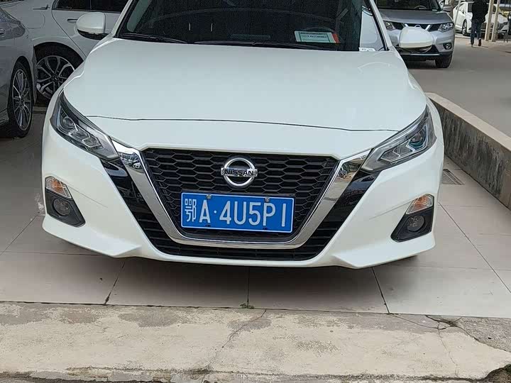 Фото 2 - Nissan Teana