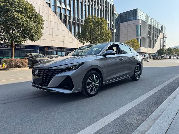 Фото 1 - Changan Eado Plus