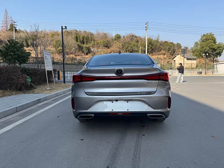 Фото 7 - Changan Eado Plus