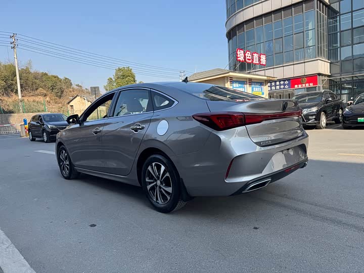 Фото 8 - Changan Eado Plus