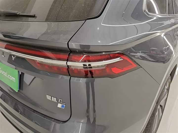 Фото 8 - Geely Monjaro