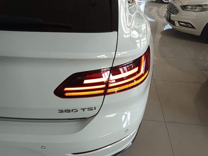 Фото 8 - Volkswagen CC