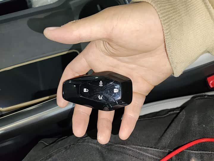 Фото 9 - BAIC Arcfox Alpha S5