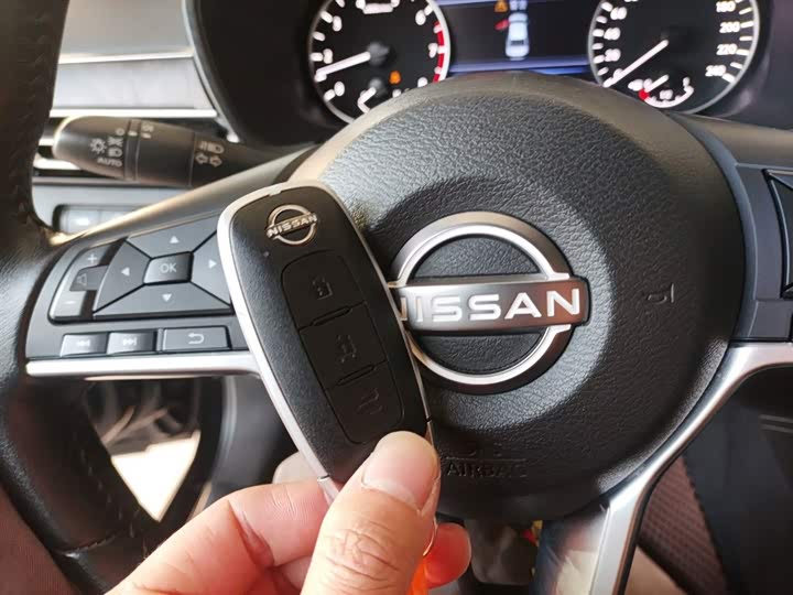 Фото 9 - Nissan Teana