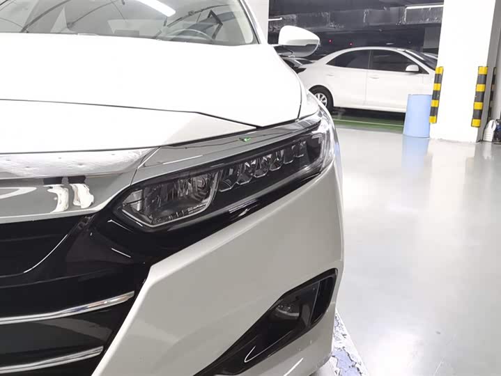 Фото 5 - Honda Accord