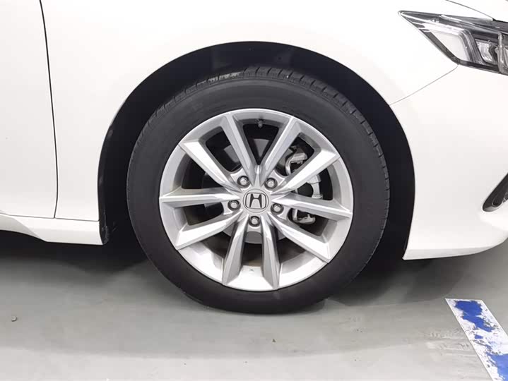 Фото 6 - Honda Accord