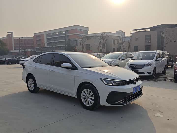 Фото 3 - Volkswagen Lavida