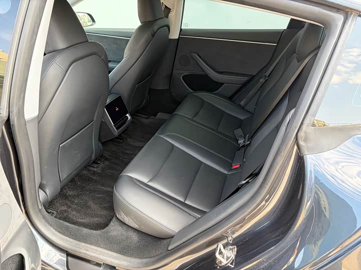 Фото 5 - Tesla Model 3