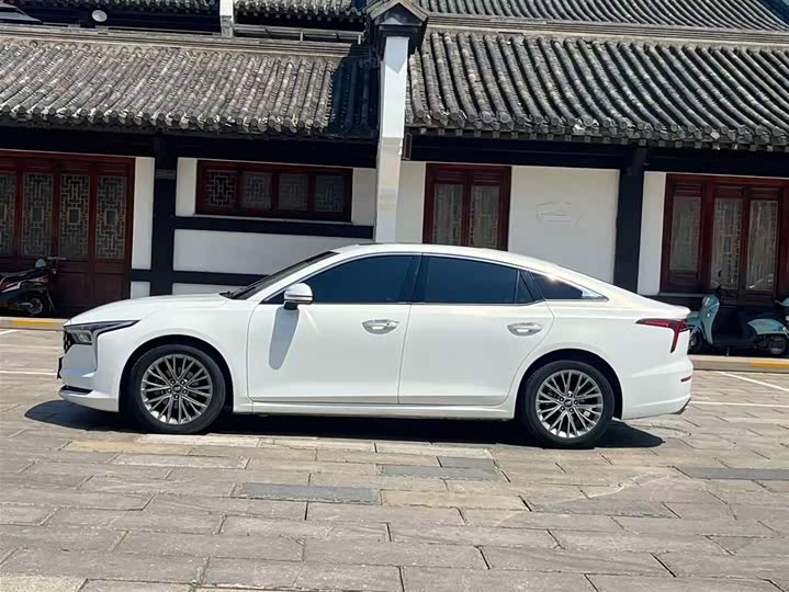 Фото 4 - Bestune B70