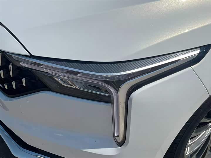 Фото 8 - Bestune B70