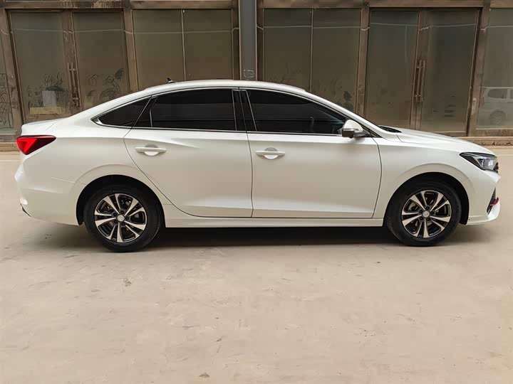 Фото 4 - Changan Eado Plus