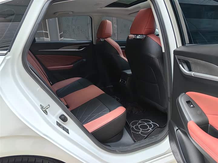 Фото 9 - Changan Eado Plus