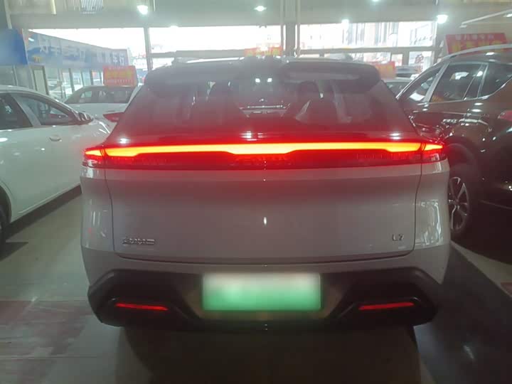 Фото 6 - Dongfeng Aeolus L7