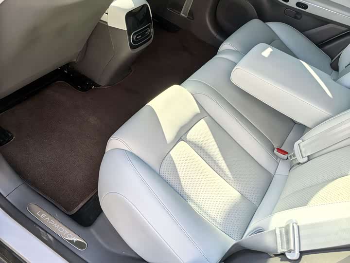 Фото 9 - Leapmotor C01