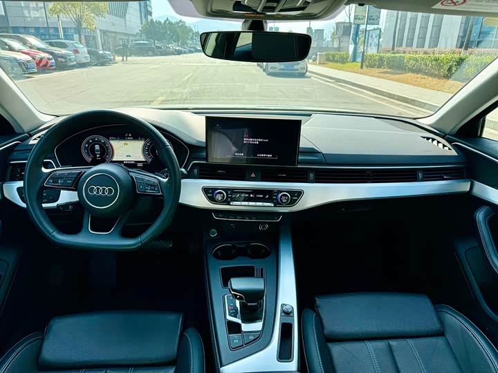 Фото 5 - Audi A4L