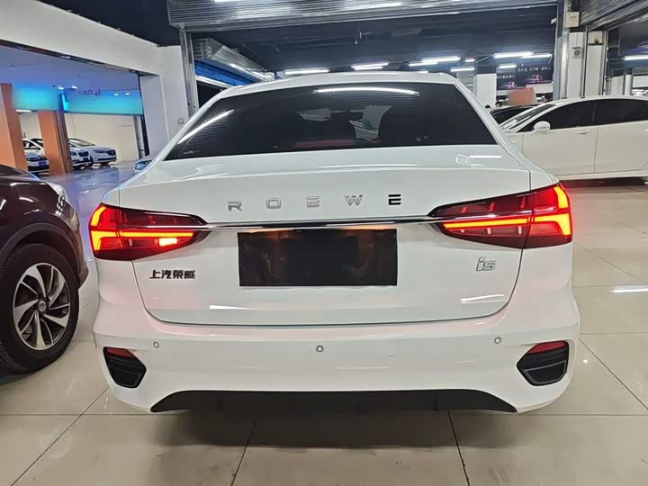 Фото 6 - Roewe i5