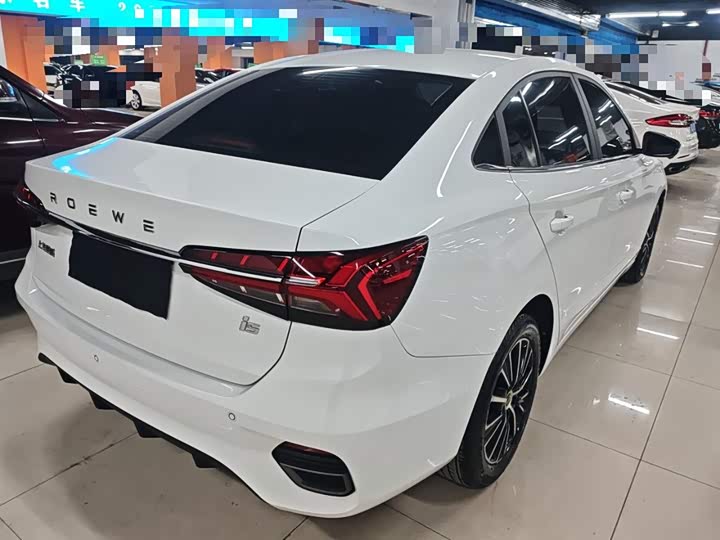 Фото 7 - Roewe i5