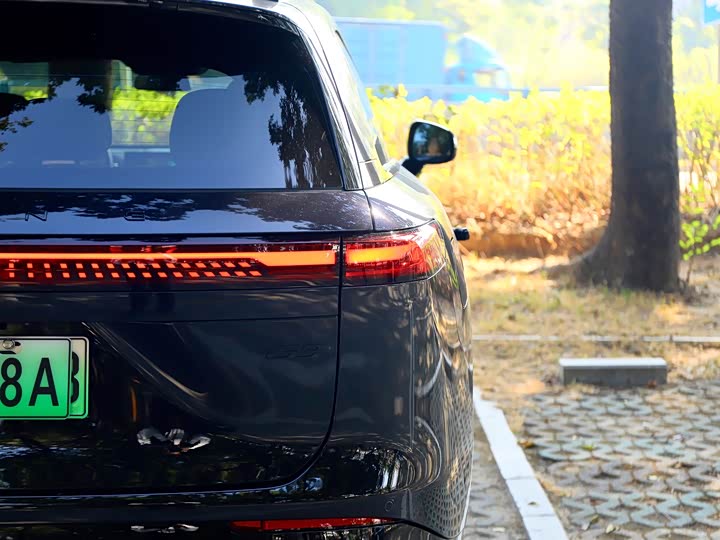 Фото 8 - XPeng G9