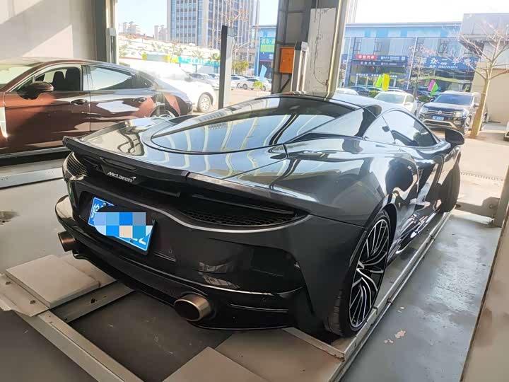 Фото 6 - McLaren GT