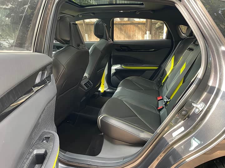 Фото 9 - Changan UNI-V