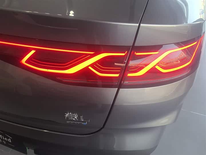 Фото 8 - BYD Qin L