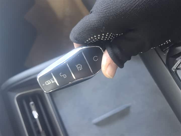 Фото 9 - BYD Qin L