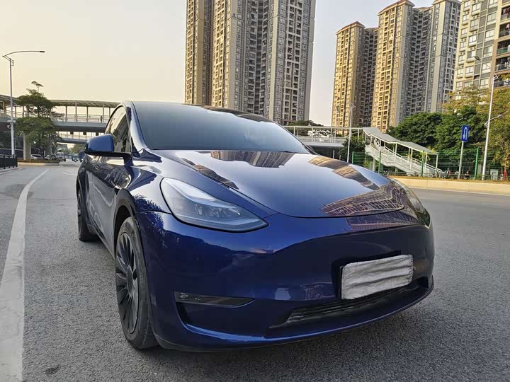Фото 3 - Tesla Model Y