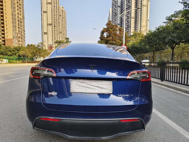 Фото 6 - Tesla Model Y