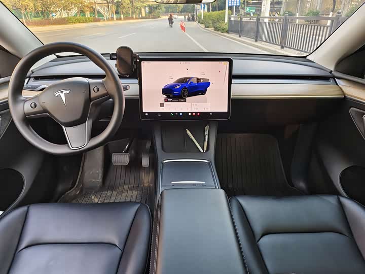 Фото 8 - Tesla Model Y