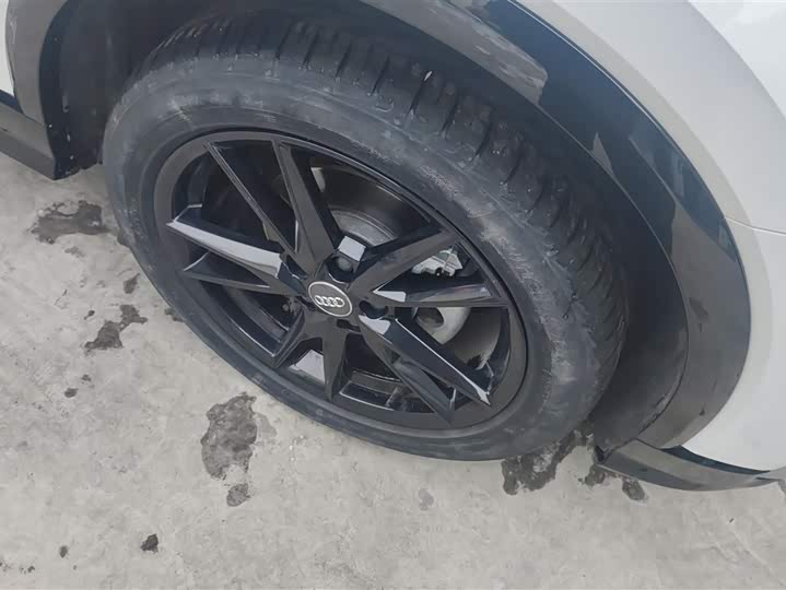 Фото 6 - Audi Q2L